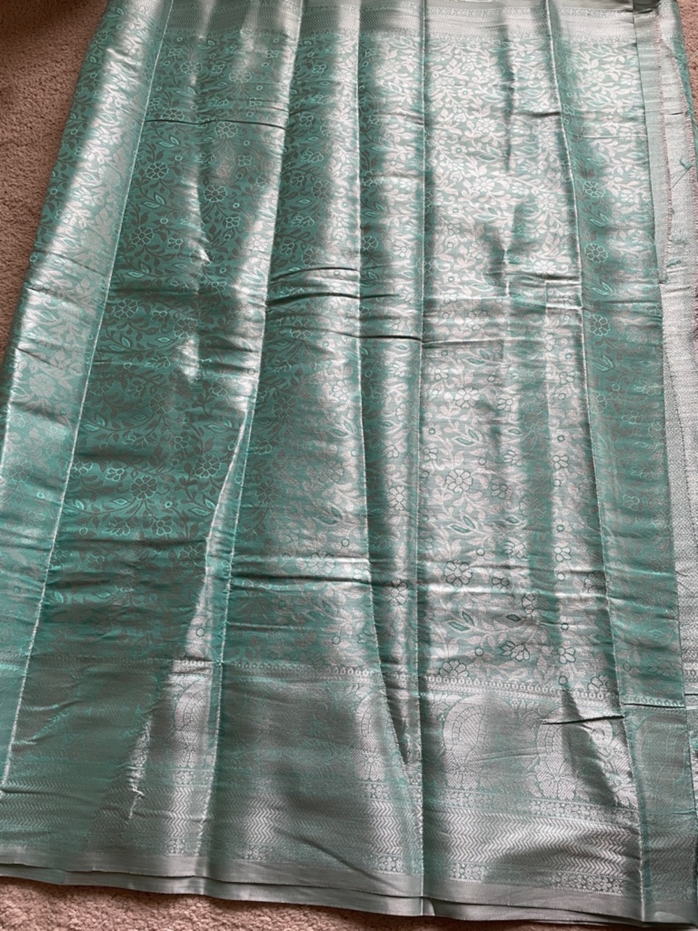 Sari - Picture 5 of 8